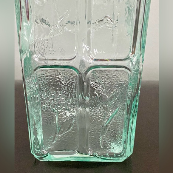 Bormioli Rocco Country Home Fiori Bottle~18-1/2-Ounce~Glass~Embossed Flowers~New - Picture 5 of 12